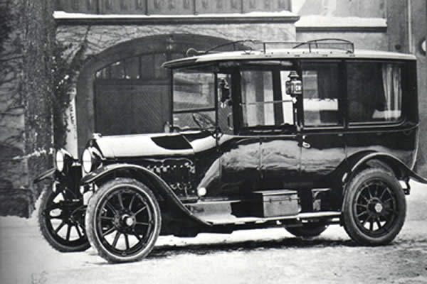 Baujahr ca. 1920: Saurer Limousine